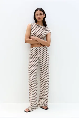 Pull&Bear Straight-Leg-Hose Mit Streifen