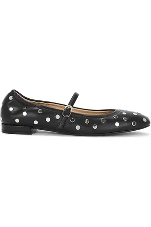 Stuart Weitzman BALLERINAS CLARIS STUD in . Size 8.5.