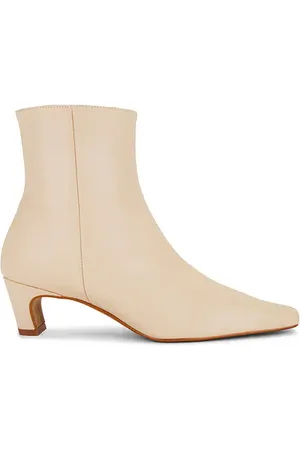 Intentionally blank BOOTS in . Size 38.