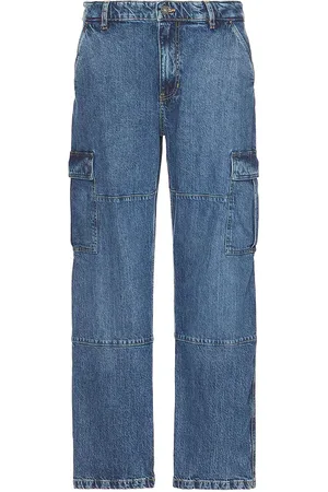 Guess JEANS in . Size 31, 32, 33, 34.