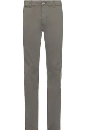 Paige CHINOHOSE DANFORD in . Size 30, 31, 32, 33, 34, 36.