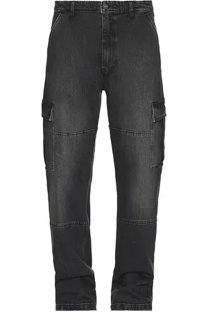 Guess JEANS in . Size 30, 31, 32, 33, 34, 36.
