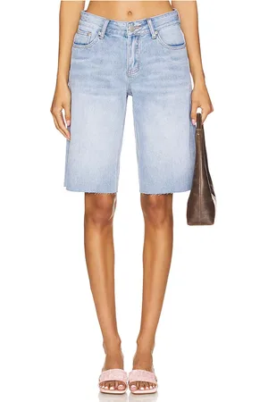 superdown SHORTS KAROLINE in . Size 24, 25, 26, 27, 28, 29, 30.