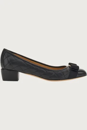 Salvatore Ferragamo Damen Vara Pumps Größe 34.5