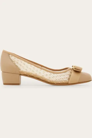 Salvatore Ferragamo Damen Vara Pump Größe 35.5