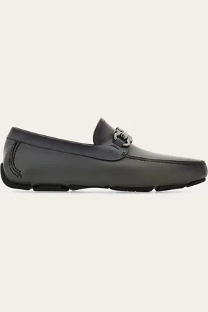 Salvatore Ferragamo Herren Driver-Mokassin mit Gancini-Ornament Größe 39.5