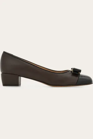 Salvatore Ferragamo Damen Vara Pumps Größe 35