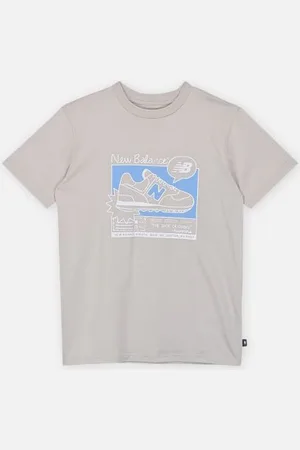 New Balance Bekleidung NB Sneaker Poster Graphic Tee - - Größe 12 - 13A