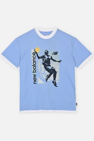 New Balance Bekleidung NB Hoops Layup Graphic T-Shirt - - Größe 12 - 13A