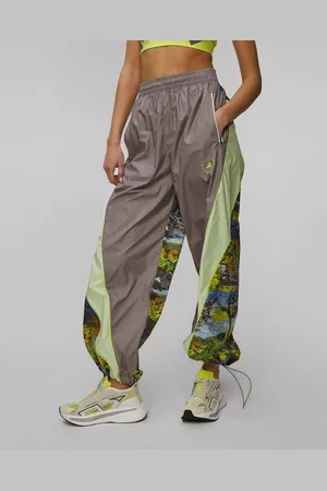 adidas Earth Collage Woven Track Pants Damenhose