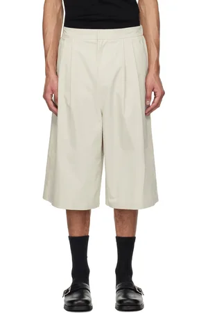 AMOMENTO Off-White Two Tuck Wide Shorts