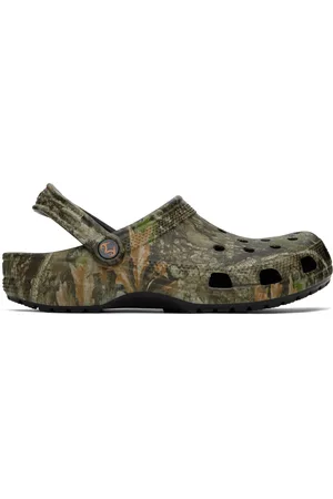 Crocs Khaki Realtree APX® Classic Clogs
