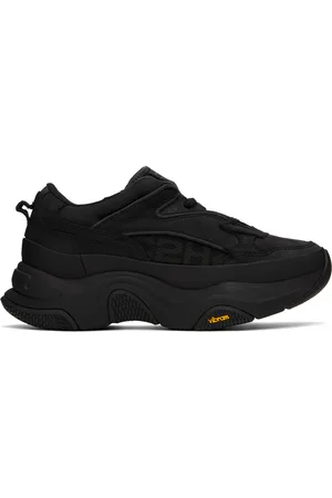 C2H4 Black Quark Sneakers