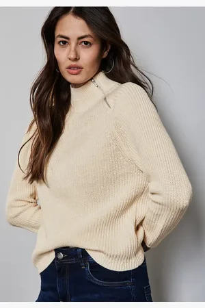 Street one Raglan Pullover