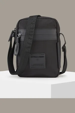 Strellson Schultertasche Northwood Clint, schwarz