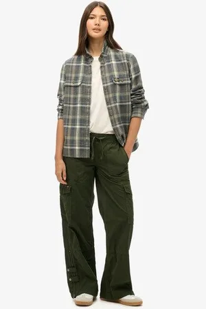 Superdry Damen Cargohose mit Weitem Beinschnitt und Niedriger Leibhöhe, Größe: 42