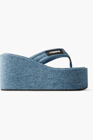 COPERNI Zehensandalen aus Denim mit Logoapplikation und Keilabsatz - Blau - EU 41