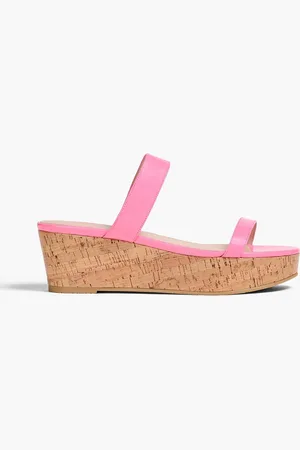 Stuart Weitzman Mules aus Kork und Lackleder mit Keilabsatz - - EU 41.5