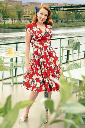 Vintage Chic Miley Flower Swing Kleid in Knallrot
