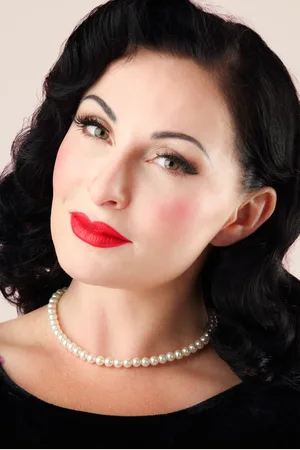 Lovely Grace Pearl Choker in Elfenbein