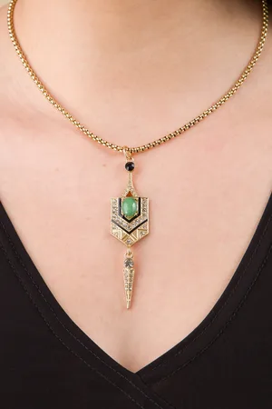 Lovely Egyptian Style Art Deco Jade Halskette