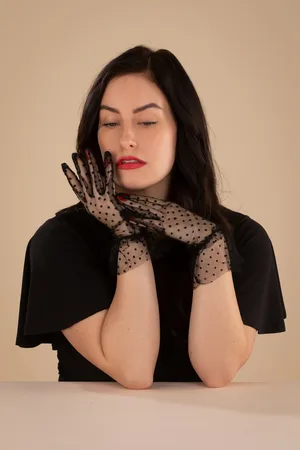Pamela Mann Spot Mesh Handgelenk-Handschuhe in