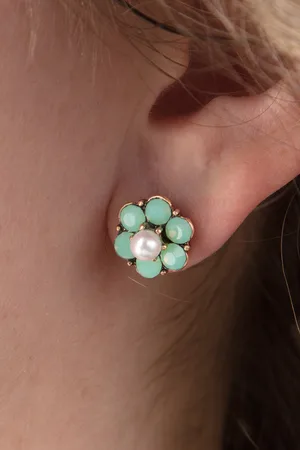 Lovely Mini-Kristallblumen-Ohrstecker in Seafoam Green