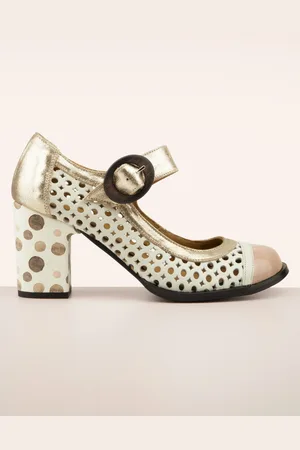 Nemonic Charol Circus Pumps in Creme und Beige.