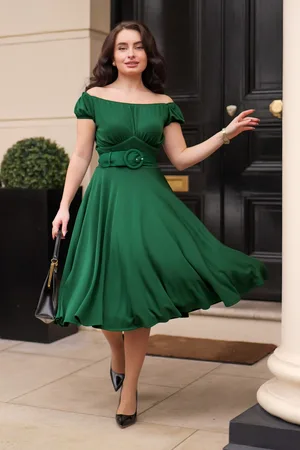 Bunny Die Carmen Swing Kleid in Dunkelgrün