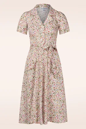 Very Cherry Revers Floral Midikleid in Weiß und Multi