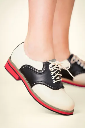 Banned Retro Old Soul Dancer Schuhe in Weiß und Schwarz