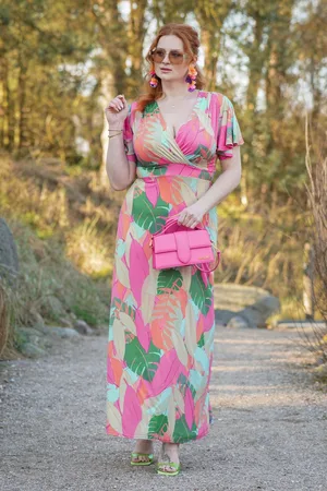 Vintage Chic Laurie Maxikleid mit mehreren pastellfarbenen Blättern