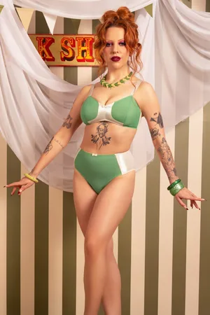 What Katie Did Myrna High Waist Panty in Grün