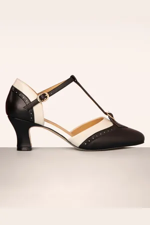 Charlie Stone Luxe Parisienne T-Strap Pumps in Schwarz und Creme