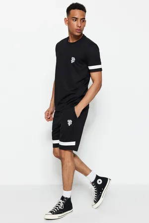 Trendyol Besticktes Schwarzes Trainingsanzug-set – T-shirt Und Shorts Mit Normaler Passform für Herren - XL