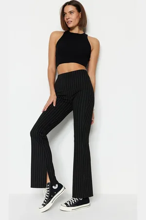 Trendyol Schwarze Smart Slit Flare/spanish Leg High Waist Gestreifte Strick-leggings-hose für Damen - S