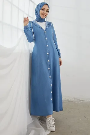 Instyle Meridya Denim Abaya Mit Kapuze Und Knöpfen – Hellblau für Damen - 44