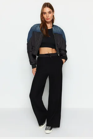 Trendyol Schwarze, Dicke, Gerade Geschnittene Strick-jogginghose Mit Parachute Garni-details für Damen - M