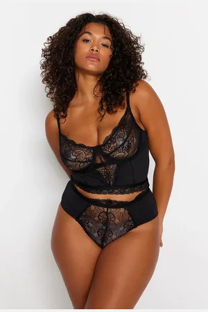 Trendyol Detaillierte Bustier-höschen-unterwäsche-sets Mit Schwarzer Spitze für Damen - 4XL