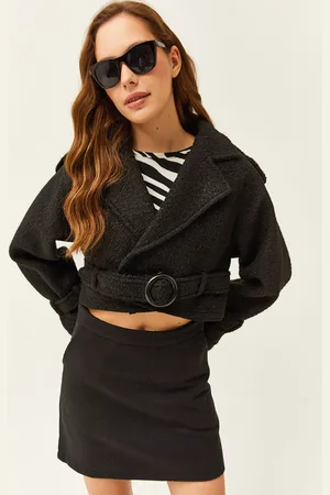 Olalook Schwarze, Gefütterte, Kurze Bouclé-jacke Mit Gürteldetail für Damen - M