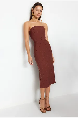 Trendyol Braunes, Gewebtes Abendkleid Mit Glänzenden Steindetails – Gefüttert Und Körperbetont für Damen - 40