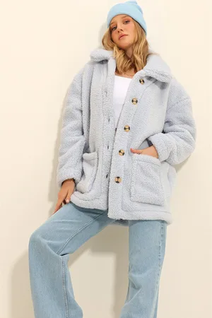 Trend Alacati stili Babyblauer Mantel Aus Plüsch Mit Polokragen Und Zwei Taschen Vorne Und Knöpfen für Damen - Standard