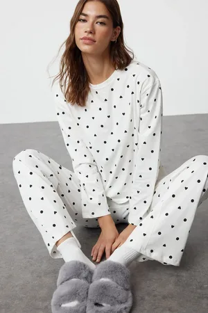 Trendyol Weißes Gestricktes Pyjama-set Aus 100 % Baumwolle Mit Punkten Und Herzen für Damen - L