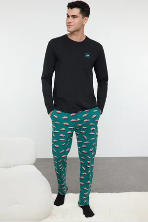 Trendyol Schwarzes Pyjama-set Aus 100 % Baumwolle Mit Normaler Passform Und Auto-print für Herren - M