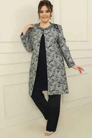 By Saygı Schmuck Mit Steindetail An Kragen Und Ärmeln, Gefütterte Jacquardjacke Mit Tanktop Und Hose Darin, Große Größe, 3-teilig für Damen - 5XL