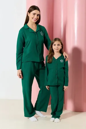 Trendyol Smaragdgrünes, Besticktes, Gewebtes Pyjama-set Aus Satin Für Mutter Und Tochter für Damen - 40
