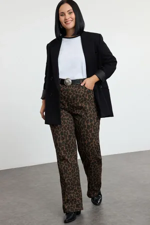 Trendyol Große, Gerade Jeans Mit Leopardenmuster Und Hoher Taille – für Damen - 50