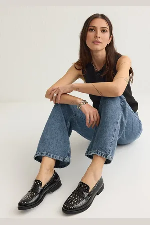 Trendyol Flache Loafer-schuhe Aus Schwarzem Lackleder Mit Troc-stein für Damen - 38