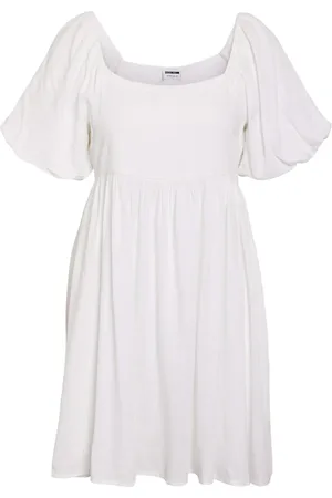 Noisy May Helles Weißes Kleid Und Mädchen - L