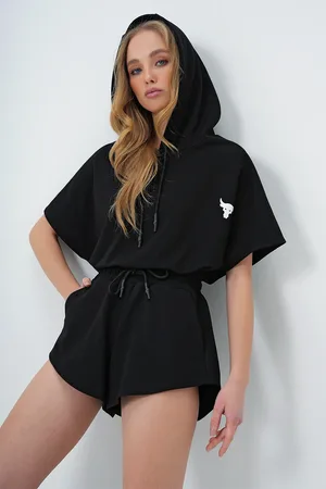 Trend Alacati stili Schwarzes Set Aus Kurzem Sweatshirt Und Shorts Mit Kapuze für Damen - L